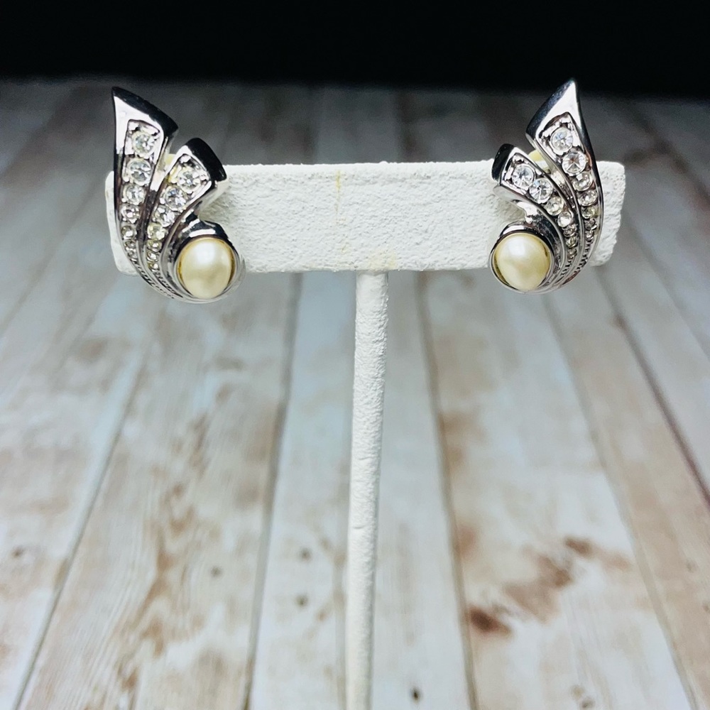 VINTAGE RHINESTONE PEARL EARRINGS